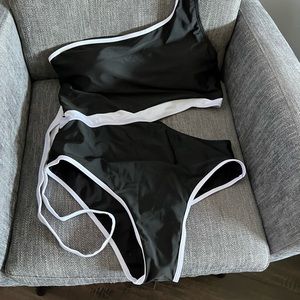 Plus Cut-out One Shoulder Swimsuit